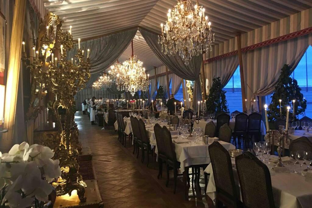 Grands Buffets Hebergement Appartement Narbona Exterior foto